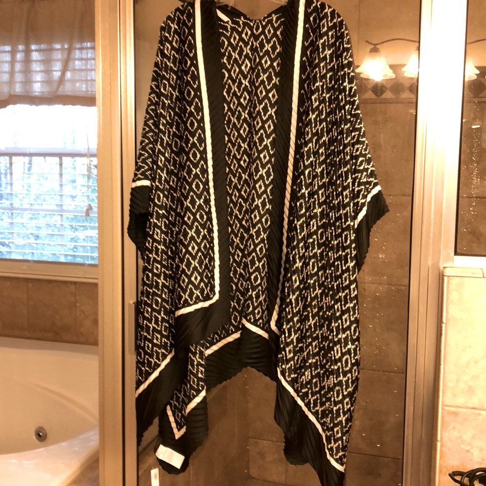 Black and white kimono